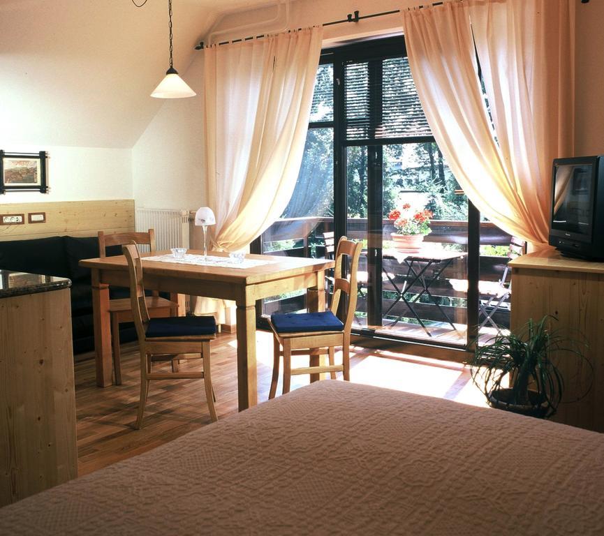 Apartments Bledea Δωμάτιο φωτογραφία